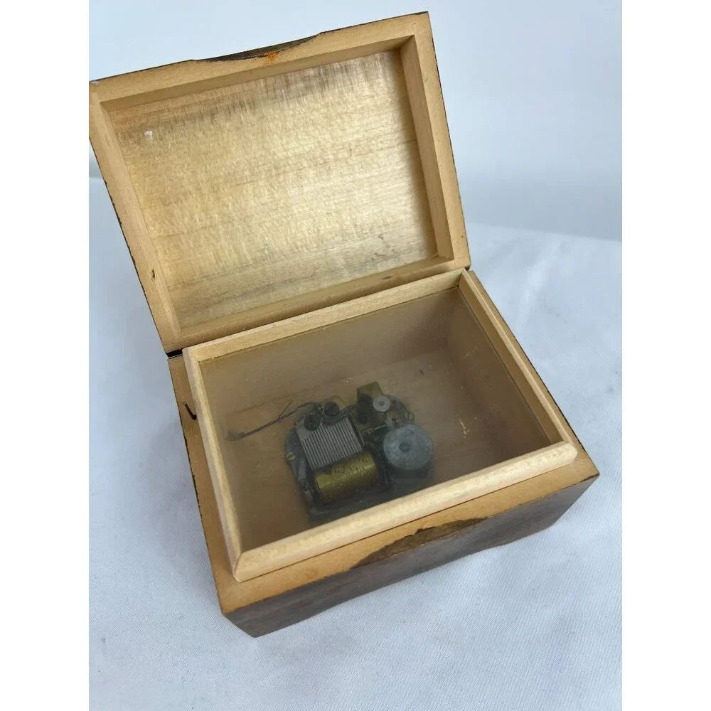 VTG Hummel Wood Music Box Edelweiss Swiss Movement The Mail is Here - Picture 8 of 9